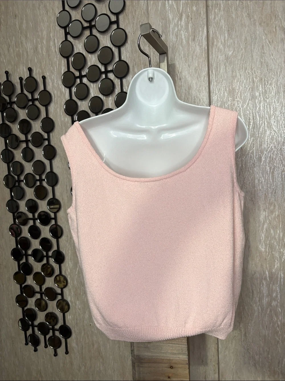 St John Light Pink Knit Scoop Neck Sleeveless Top